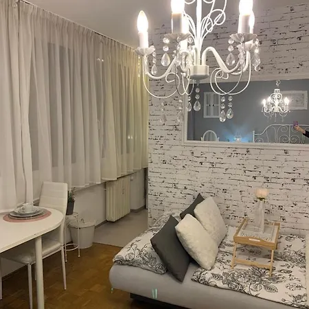 Lautus Apartment *